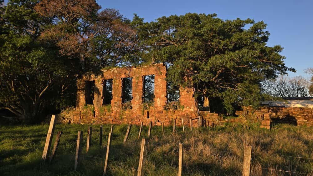 Descoberta histórica: ruínas centenárias em Alegrete são reveladas como parte das antigas missões jesuítas no RS
