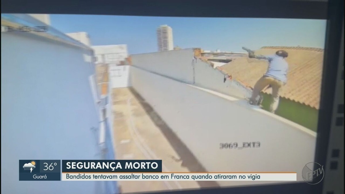 Une vidéo montre un échange de coups de feu impliquant un agent de sécurité sur le toit d’une succursale bancaire à Franca, SP |  a été tué Ribeirão Preto et Franca