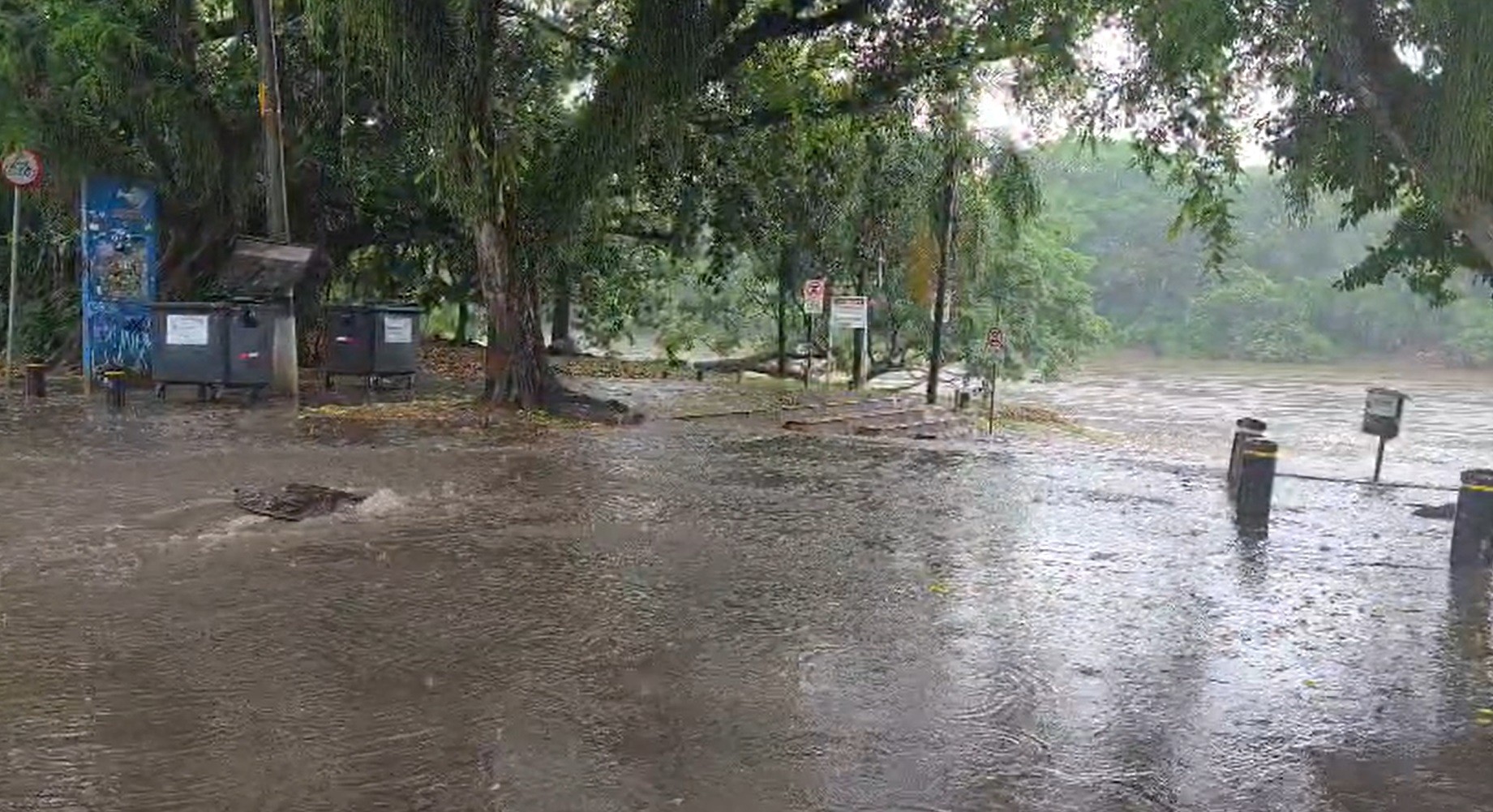 Rio Piracicaba atinge 4,96 metros e extravasa após chuvas intensas; veja pontos de risco