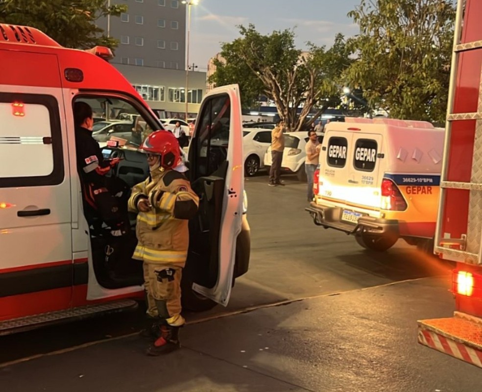 Bombeiros, Samu e PM foram chamados — Foto: Ana Flávia Moreira