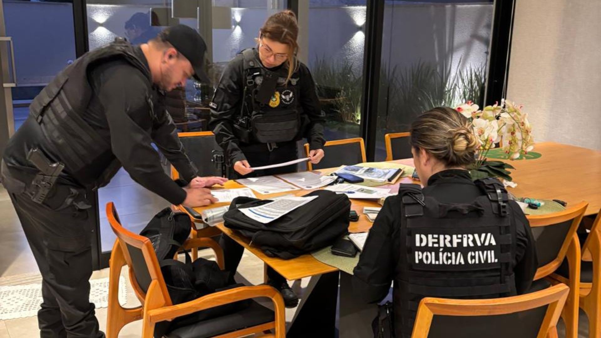 Operação cumpre mais de 10 mandados de prisão, apreende mais de 80 veículos e bloqueia R$ 65 milhões de suspeitos de desvio de cargas