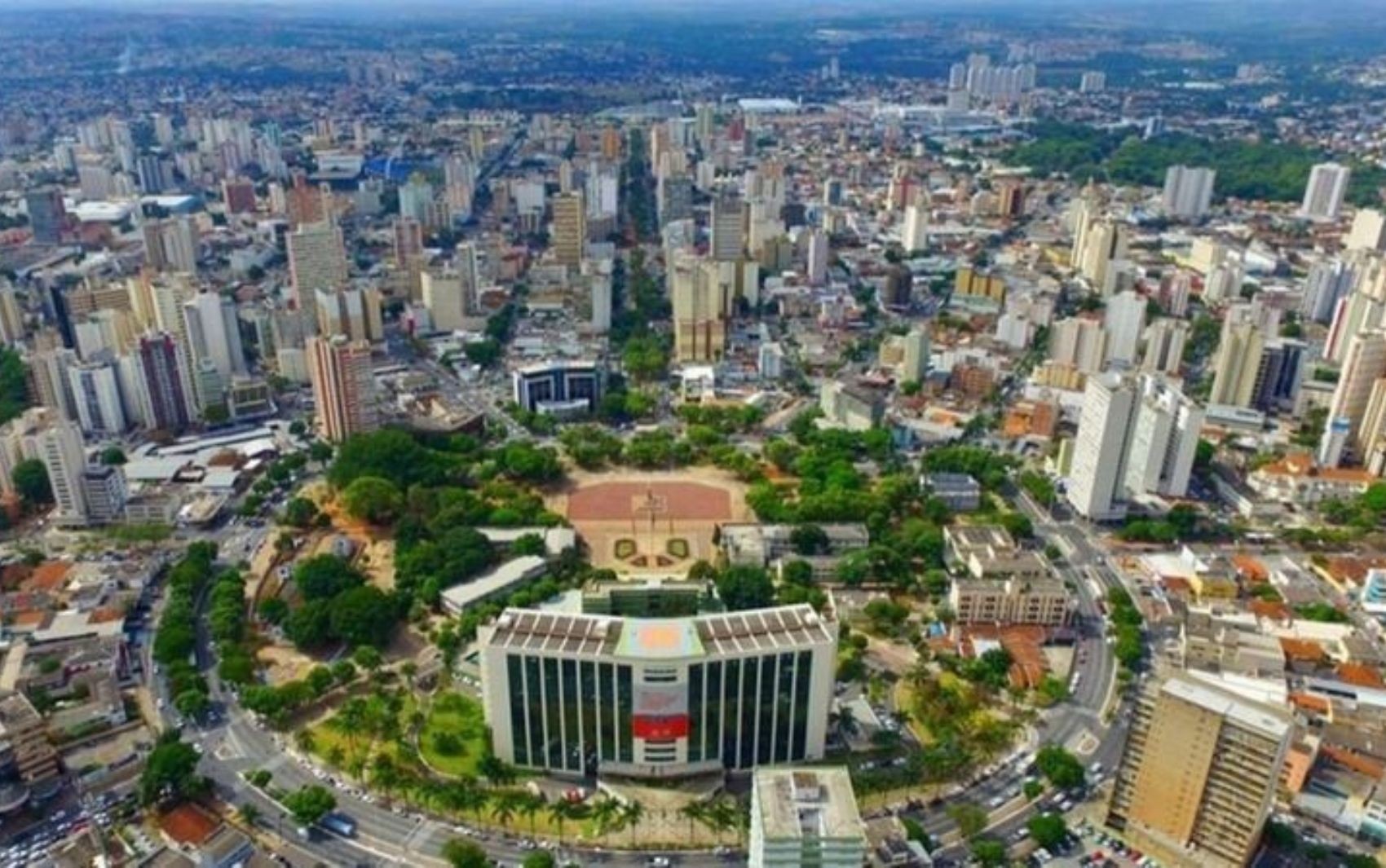 Goiânia terá 20 pontos de bloqueios no trânsito para o aniversário da capital; veja desvios