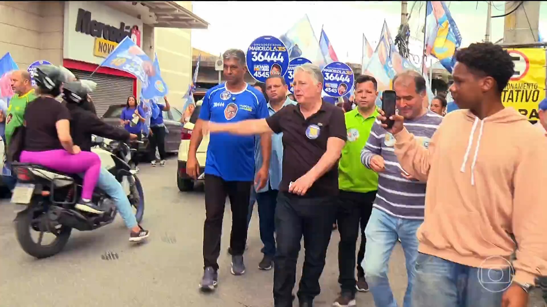 Garotinho promete aumentar investimentos em saneamento básico e pavimentação de ruas na Baixada