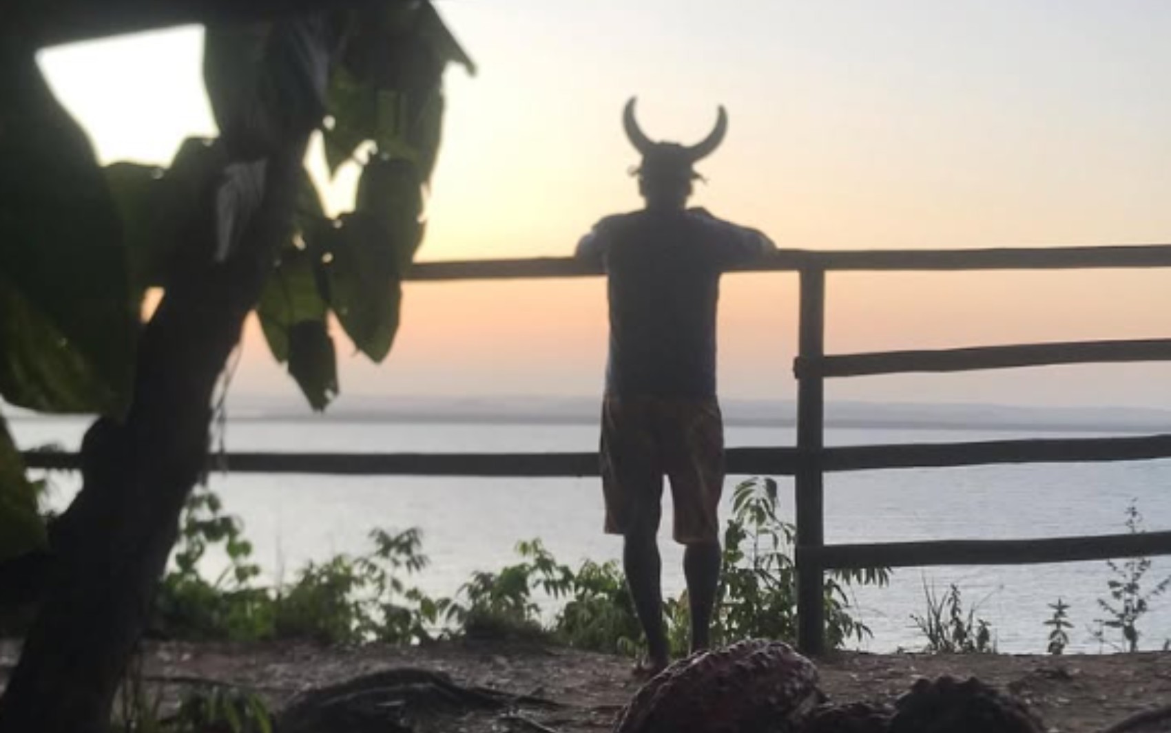 'Corno Feliz': conheça história de baiano que descobriu traição, foi meditar em mirante e abriu barraca de drinks