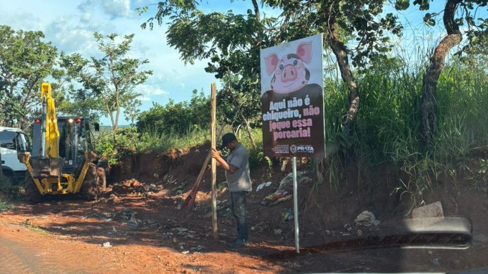 'Aqui só joga lixo quem é corno assumido': Prefeitura de cidade mineira usa humor para evitar o descarte irregular do lixo