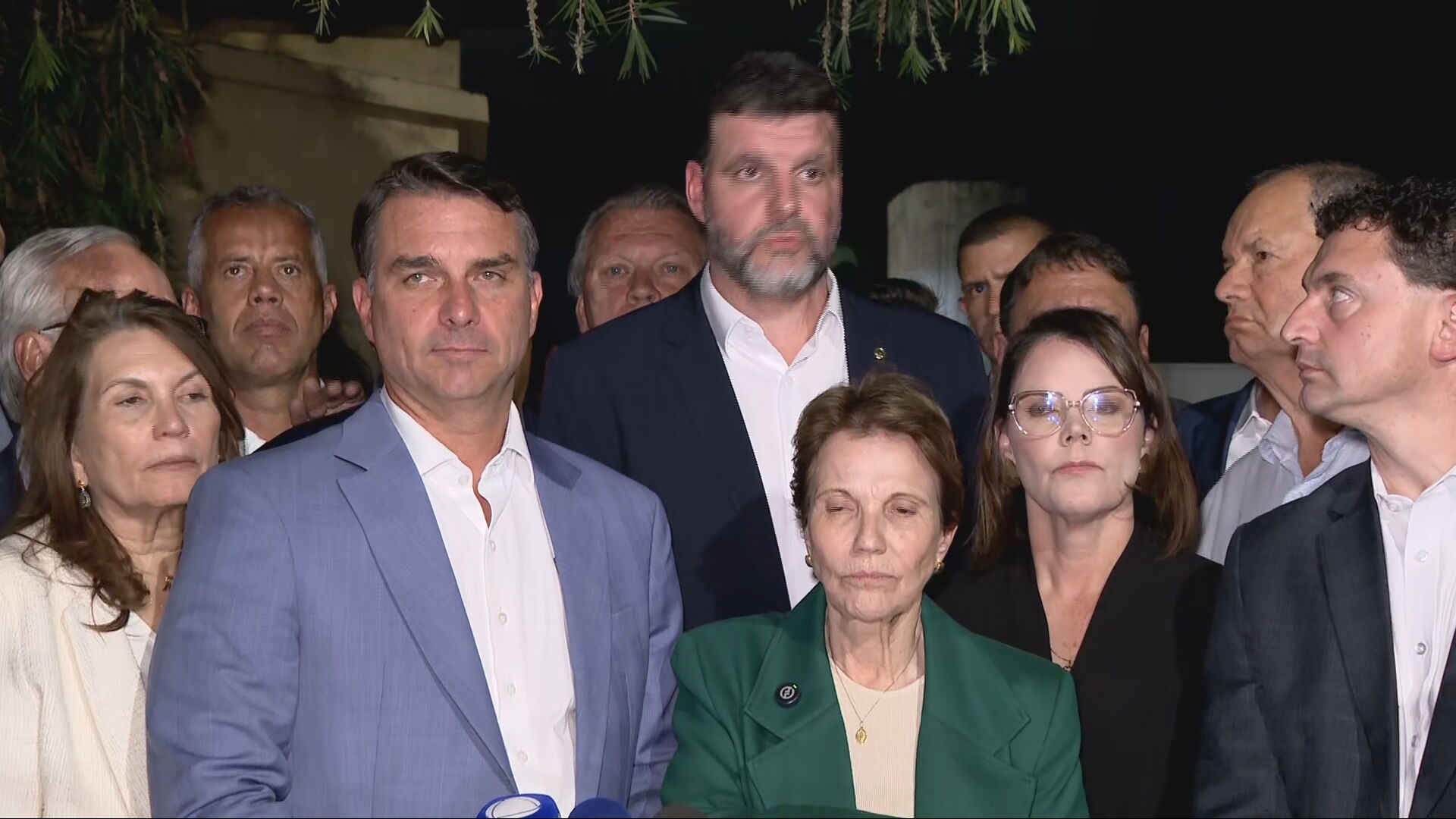 Bancada ruralista anuncia apoio a Flávio Bolsonaro no segundo turno