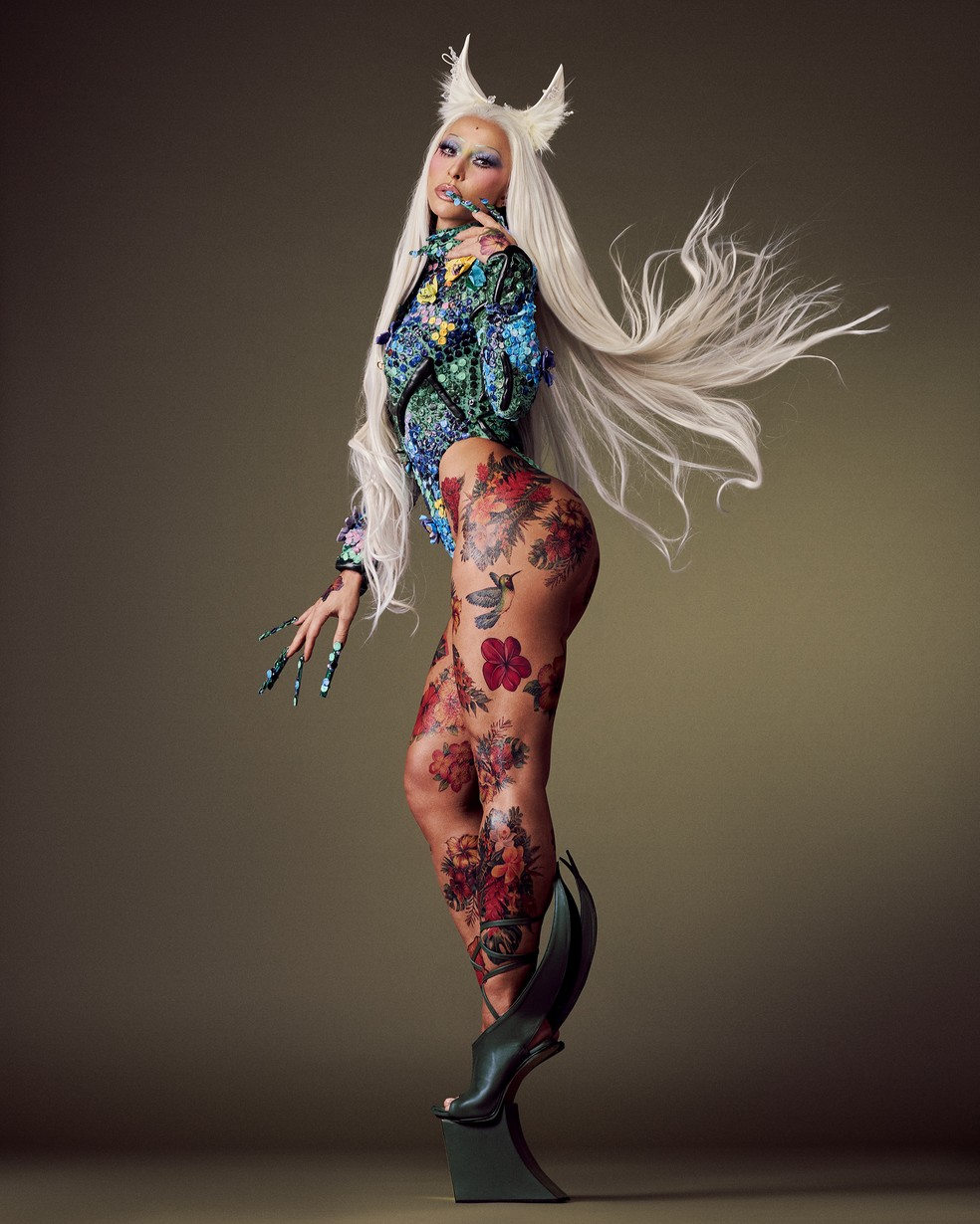 Sabrina Sato fantasiada de elfa para o carnaval de SP — Foto: Divulgação