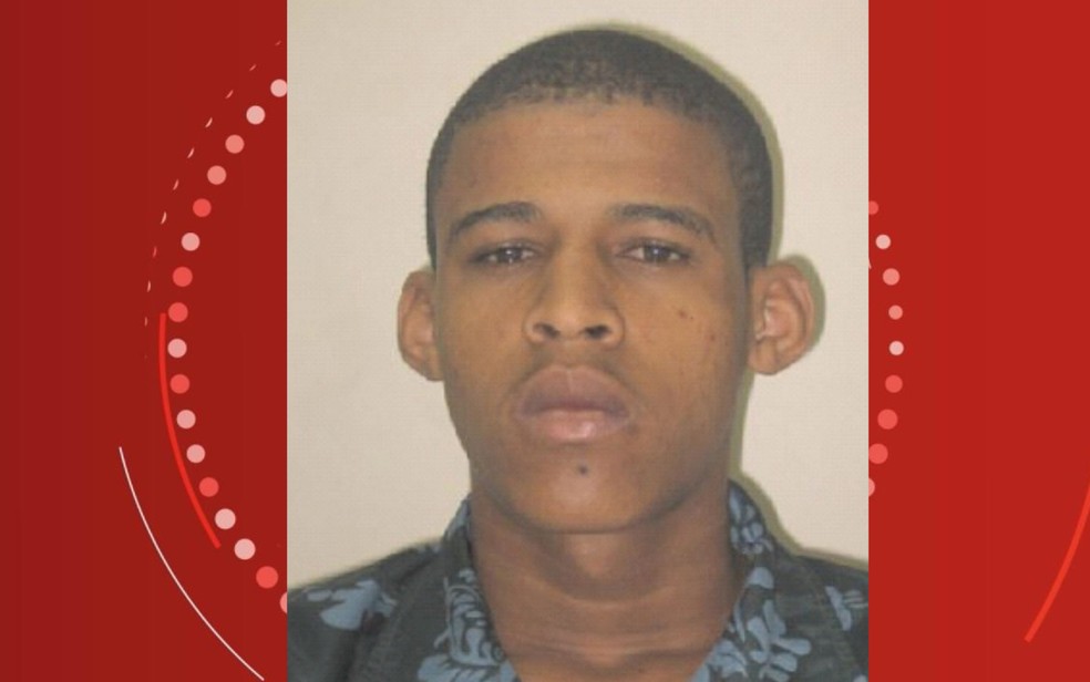 O suspeito, identificado como Gilvan Damasceno dos Santos, conhecido com "Carrasco", foi baleado pelos policiais. — Foto: Reprodução/TV Bahia