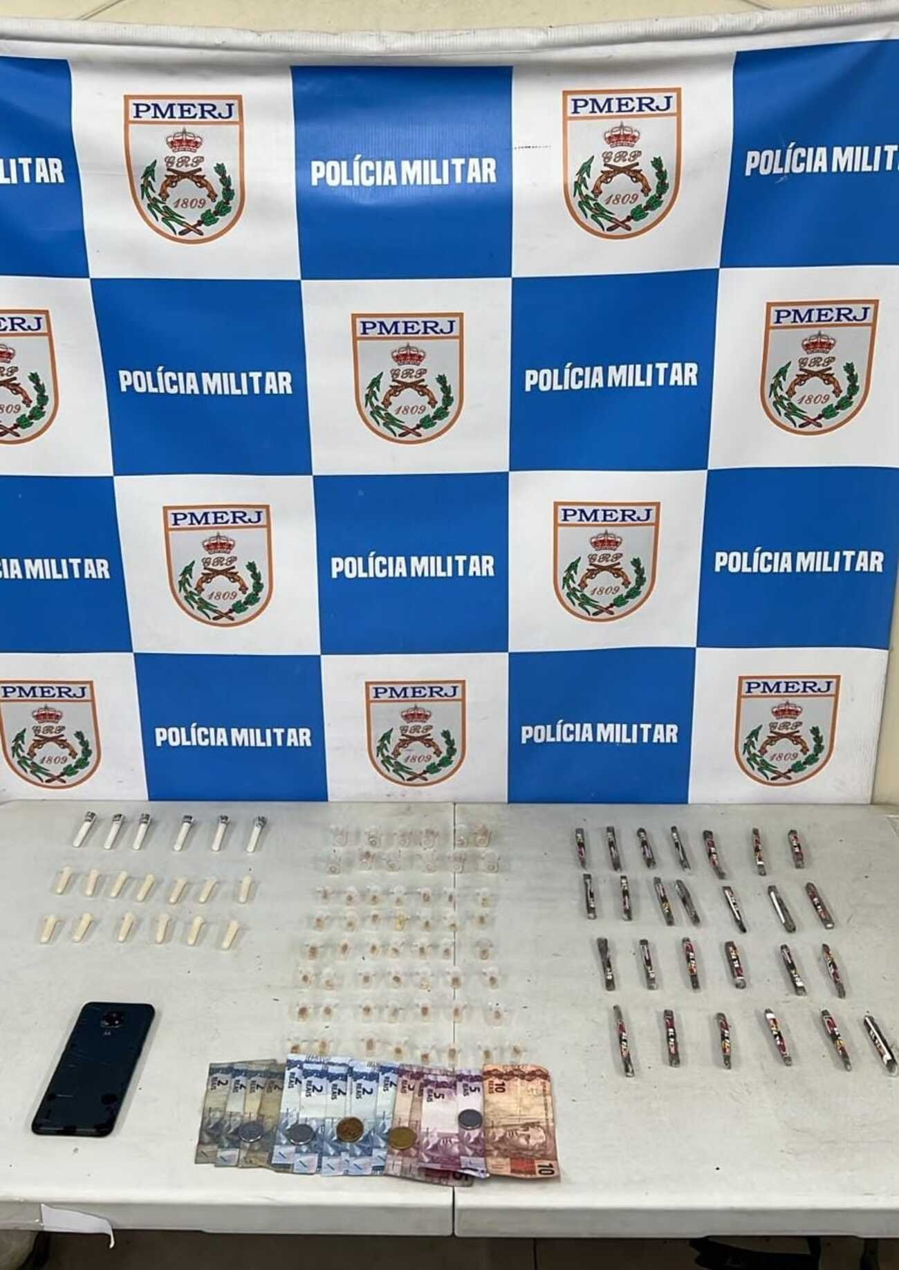Homem é preso com drogas em Volta Redonda