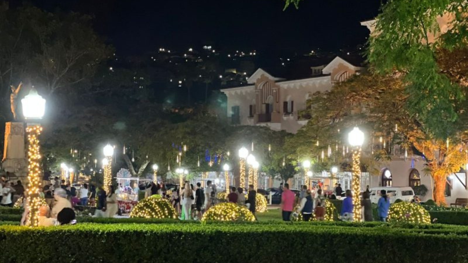 Poços de Caldas divulga programação oficial do Natal 2025