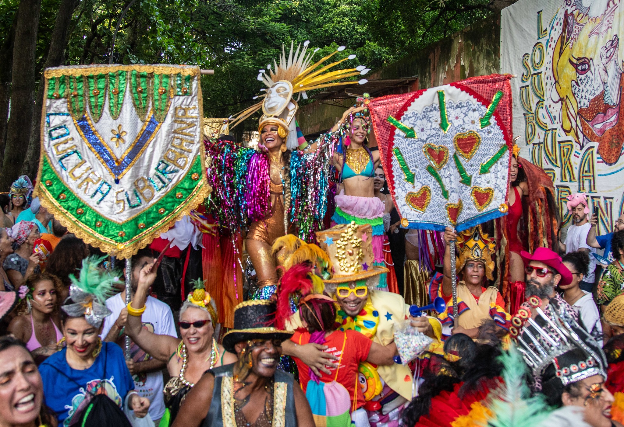 Loucura Suburbana colore as ruas do Engenho de Dentro; FOTOS
