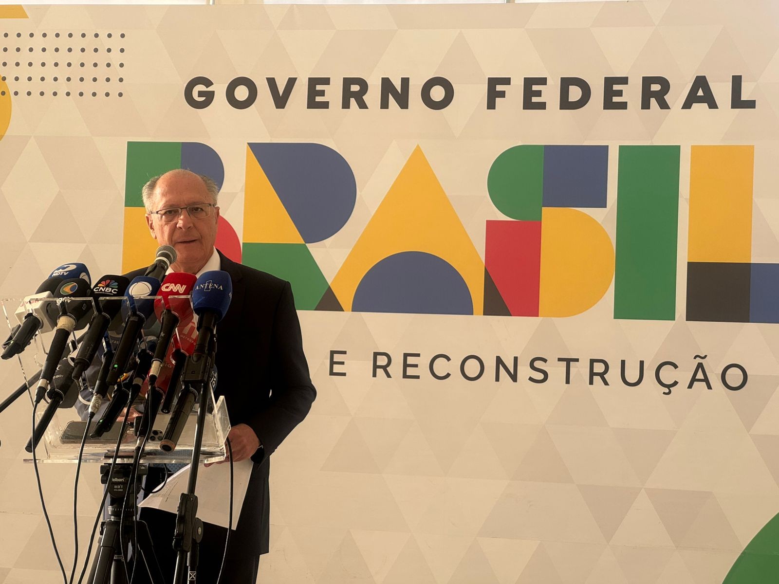 Alckmin anuncia reuniões com indústria e agro para discutir alternativas ao tarifaço de Trump
