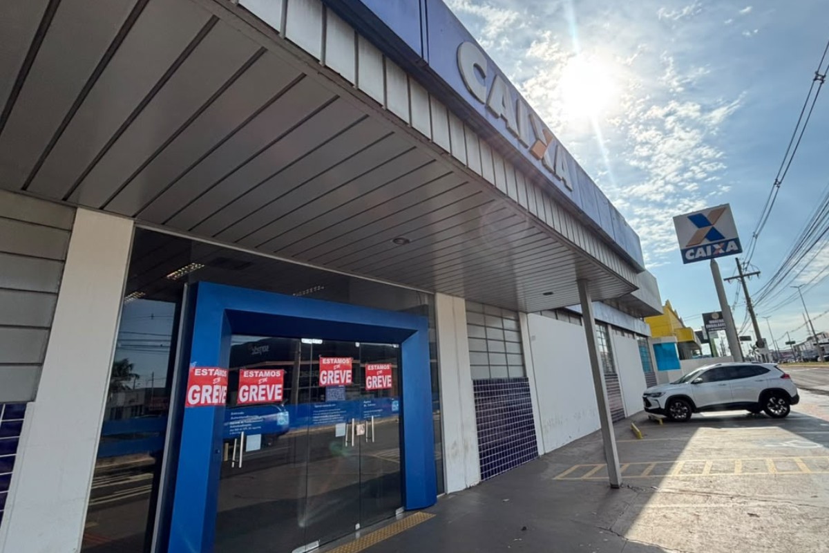 Greve da Caixa Econômica Federal deixa clientes sem atendimento em Campo Grande