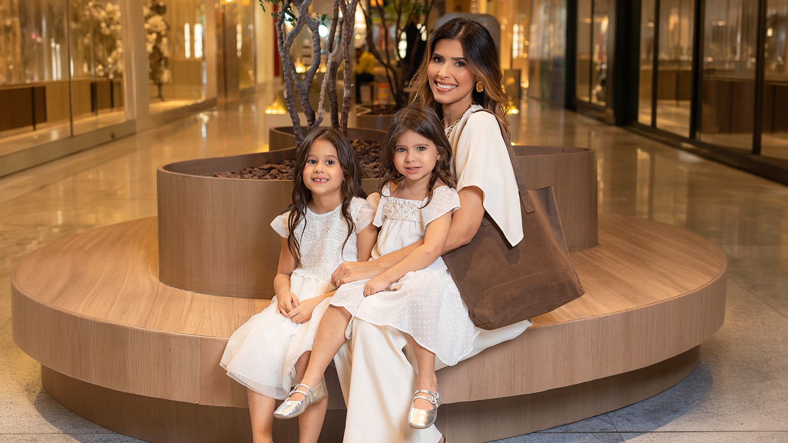 Shopping Rio Poty lança campanha das Mães com brinde exclusivo Luiza Barcelos