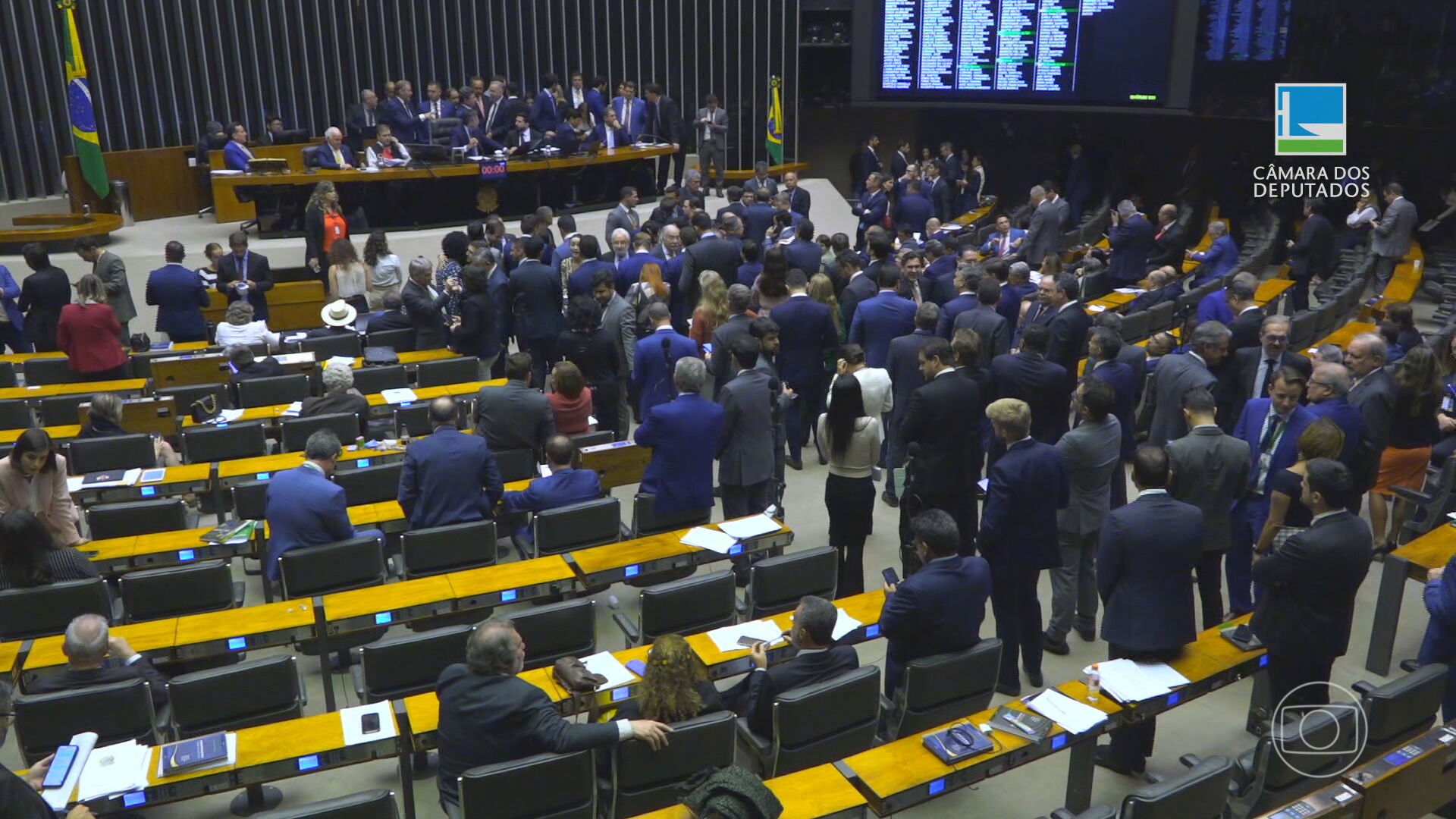 Reforma tributária: deputados incluem carne, frango e peixe entre os produtos isentos de imposto