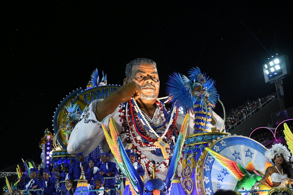 Carro alegórico em homenagem a Laíla, enredo da Beija-Flor em 2025 — Foto: Alex Ferro/Riotur