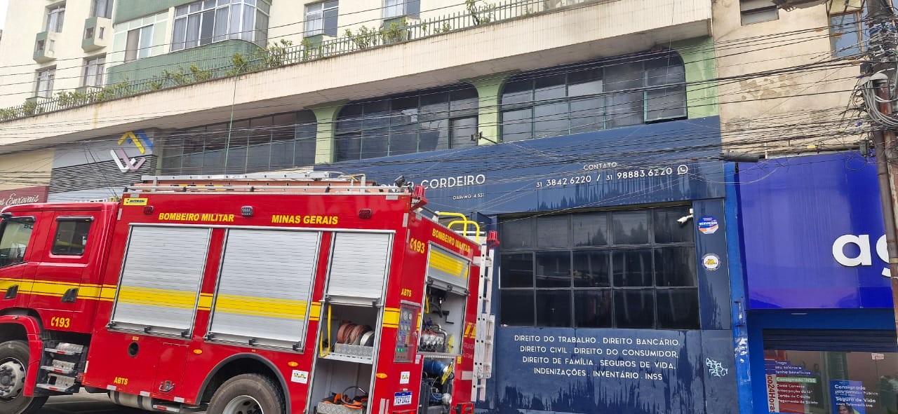 Incêndio atinge escritório de advocacia e mobiliza bombeiros em Coronel Fabriciano