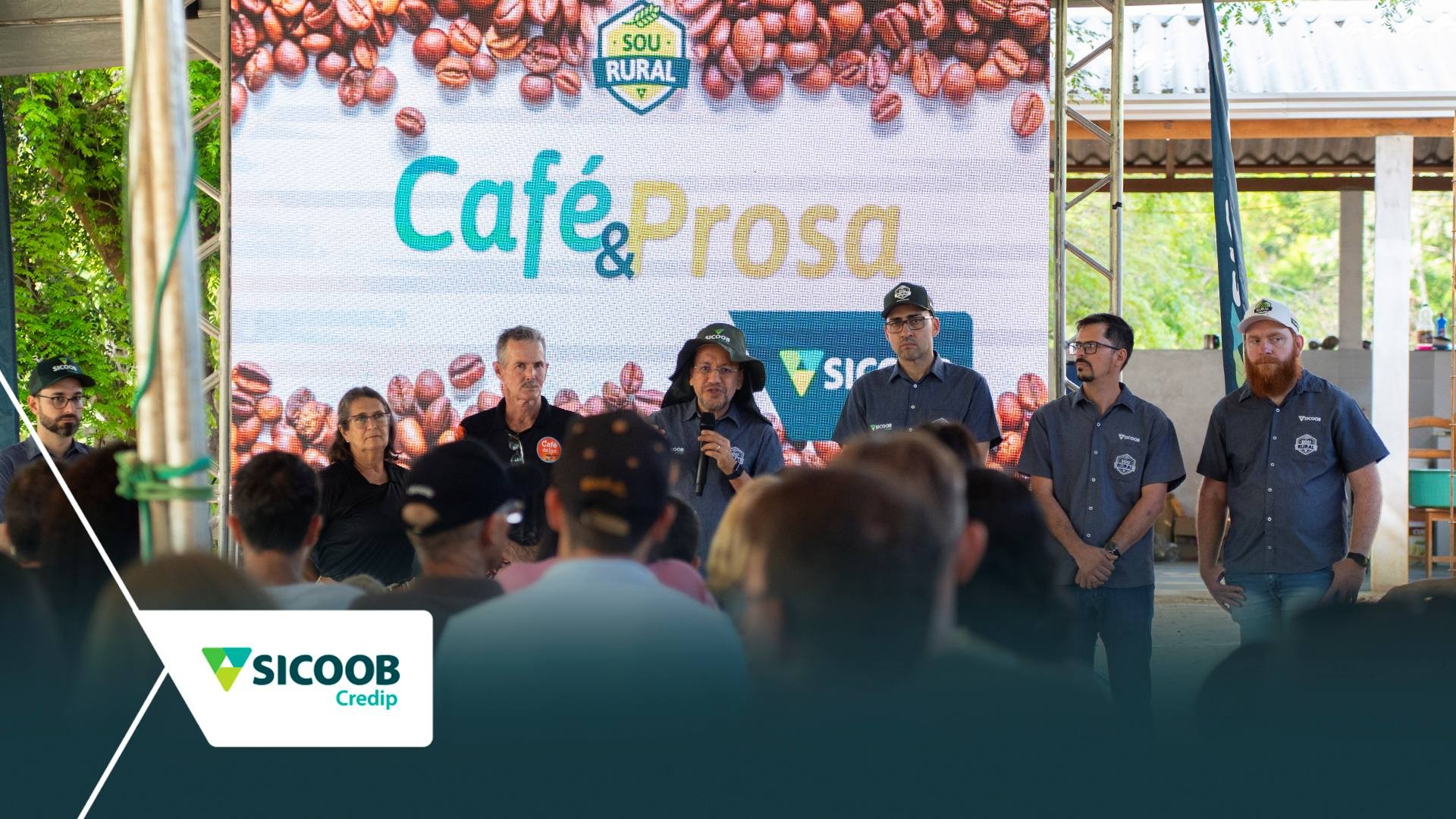 Produtores rurais participam de dia de campo sobre cafeicultura em Cacoal, RO
