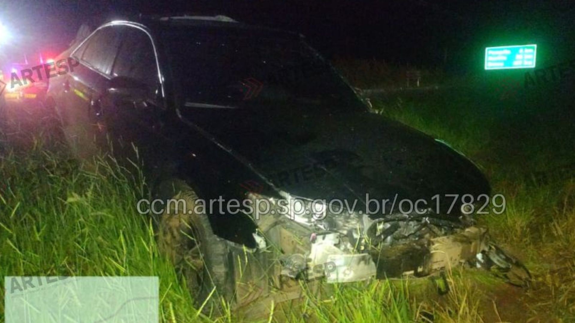 Motorista morre após bater em poste na rodovia SP-294 em Pompeia