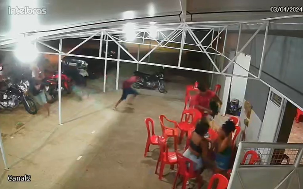 Câmera de segurança filmou a ação criminosa em Xique Xique — Foto: Redes sociais