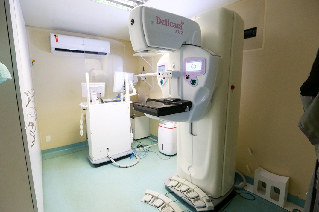 Unidade móvel do Sesc oferece exames gratuitos de mamografia e Papanicolau em parceria com a OAB-RJ no Centro do Rio