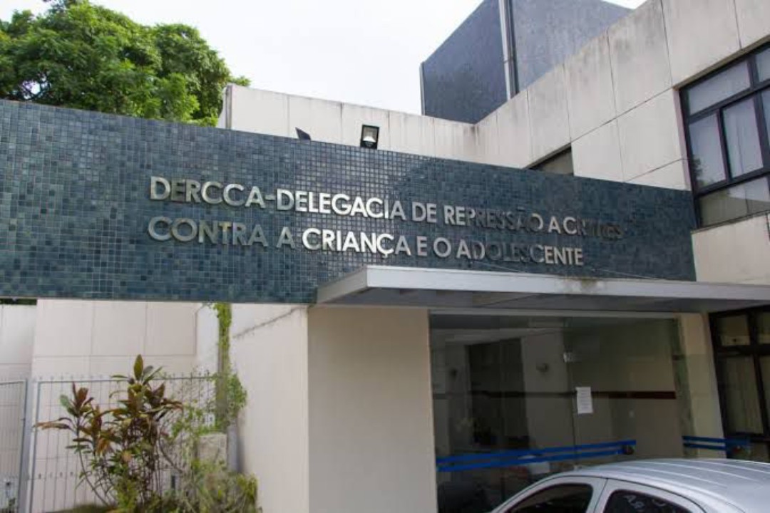 Menina de 6 anos é baleada no rosto dentro da própria casa em Salvador