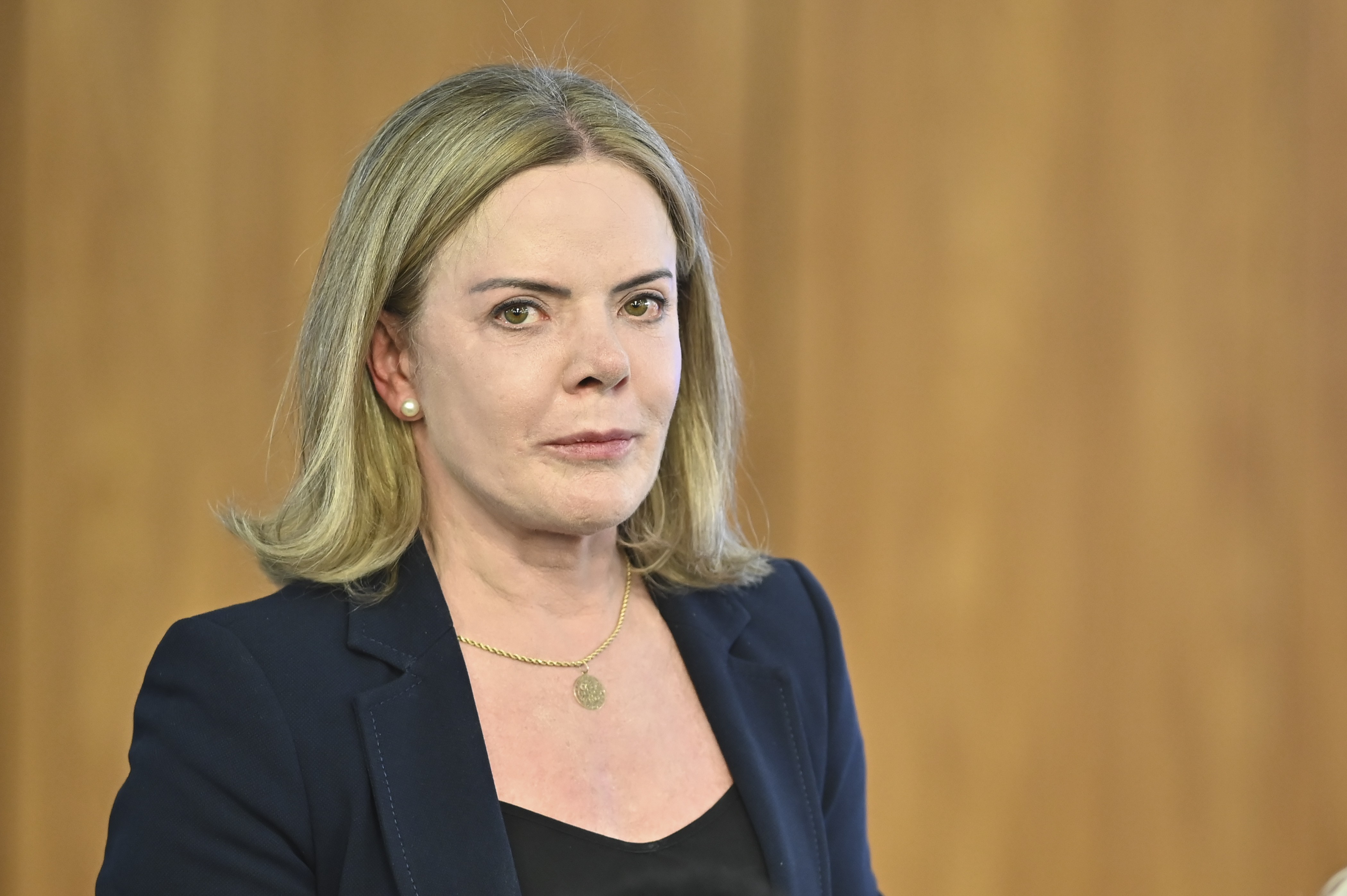 Gleisi diz que decisão do STF sobre responsabilização das redes é 'corajosa e necessária'