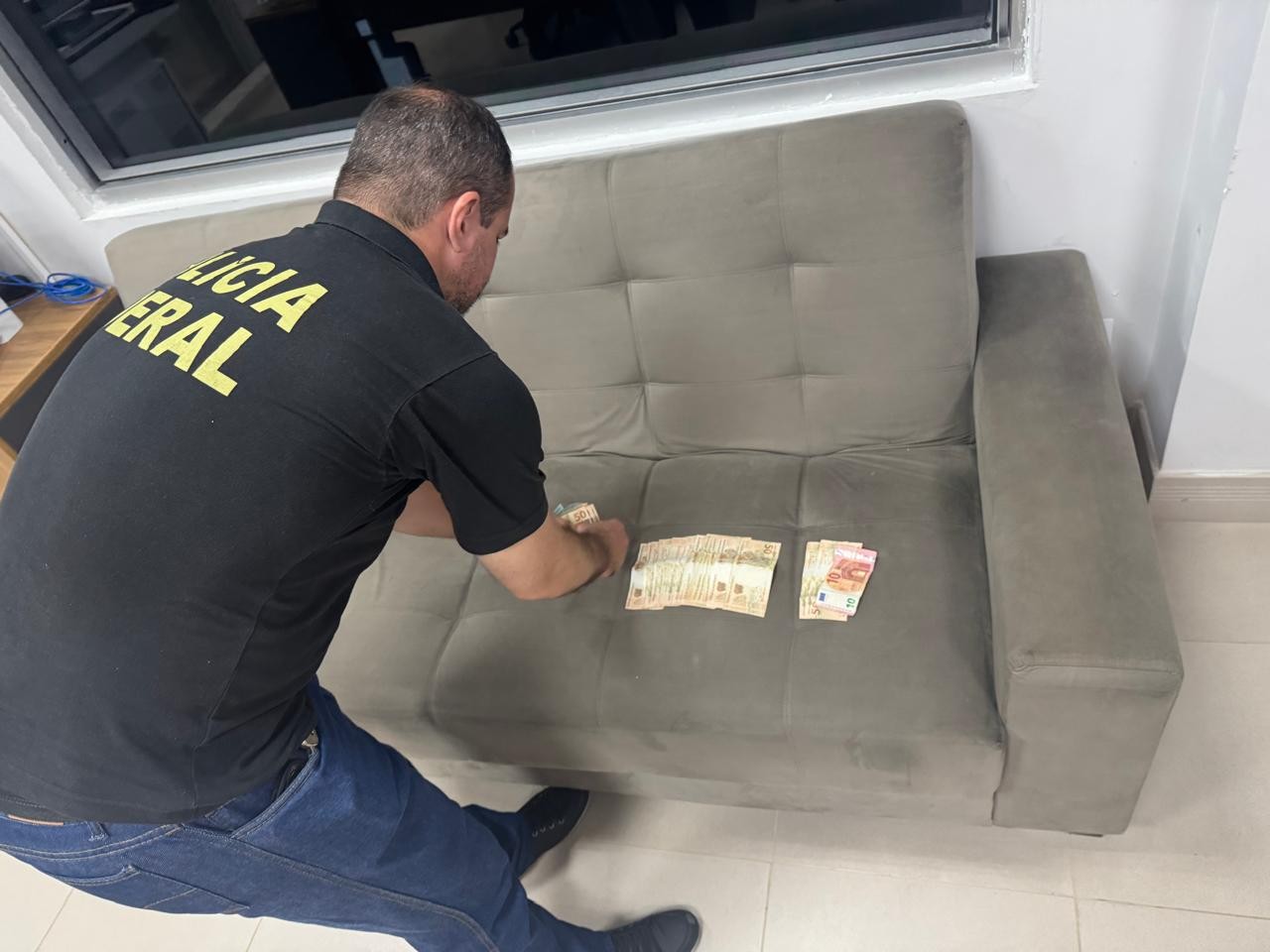 Mulher procurada pela Interpol por tráfico internacional é presa pela PF no aeroporto de Belém