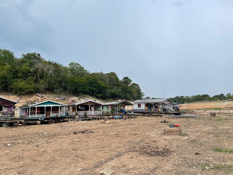 Seca na Marina do Davi, em Manaus. — Foto: Matheus Castro/g1