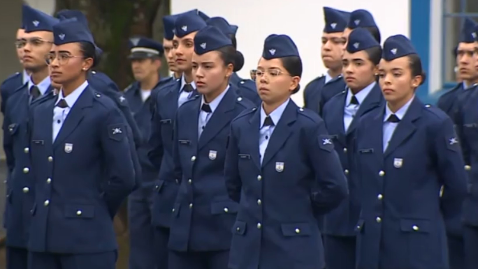 Primeiras mulheres recrutadas por alistamento voluntário se formam na Aeronáutica em Guaratinguetá