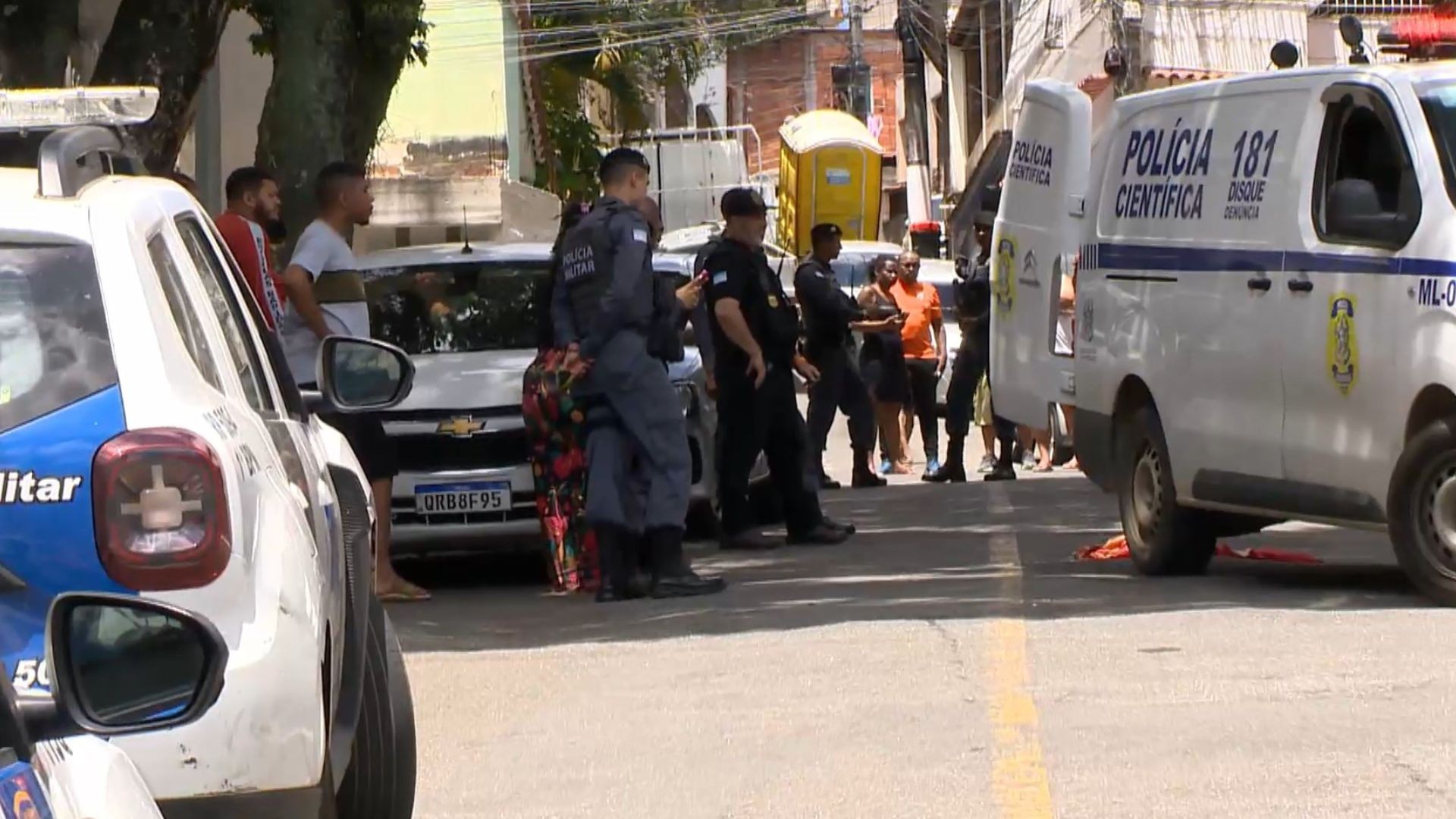 Motorista de app é executado com tiros na cabeça ao buscar filho em creche de Vitória