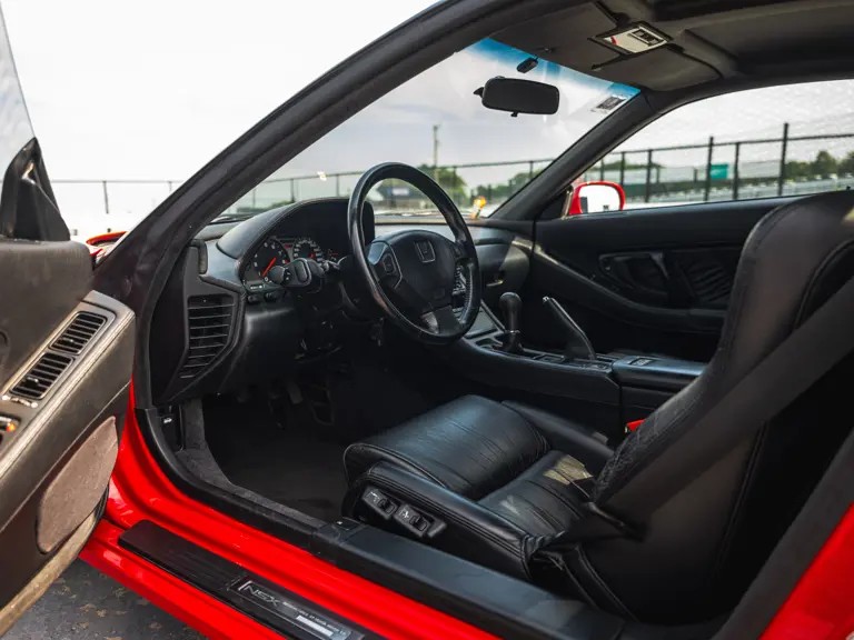 Interior do Honda NSX 1991 de Ayrton Senna que vai a leilão na Inglaterra. — Foto: Divulgação / RM Sotheby's