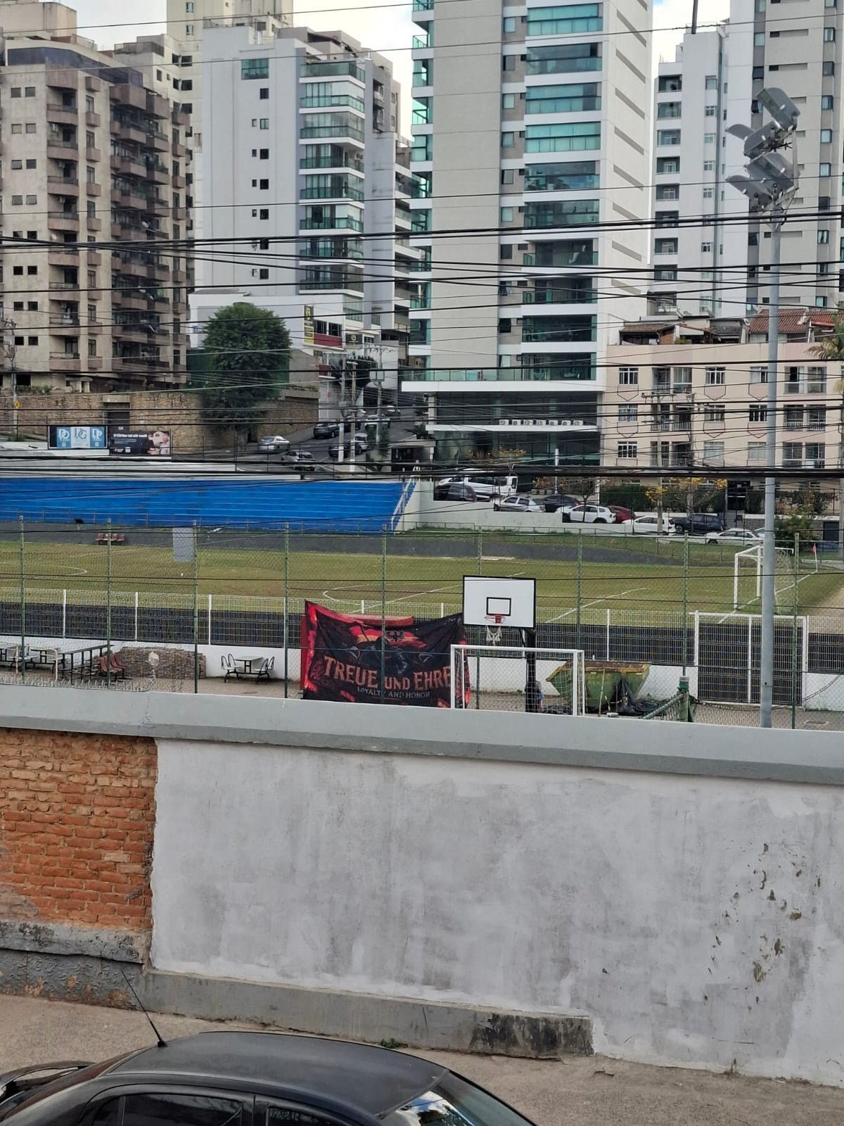 MP pede inquérito para investigar suspeita de apologia ao nazismo em colégio de Juiz de Fora
