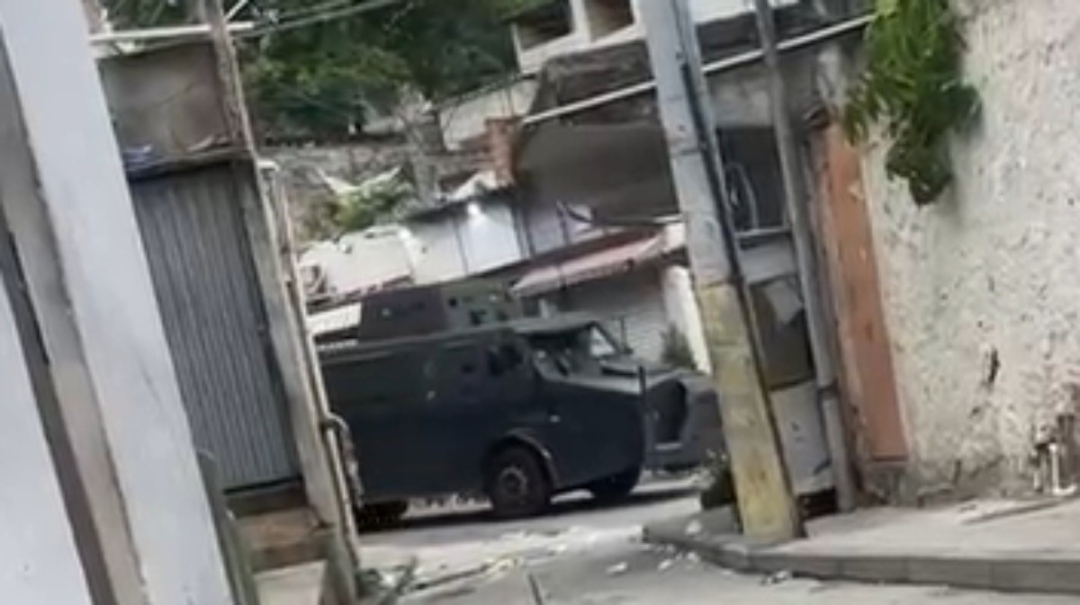 Dois homens morrem após confronto com a PM no Complexo da Pedreira