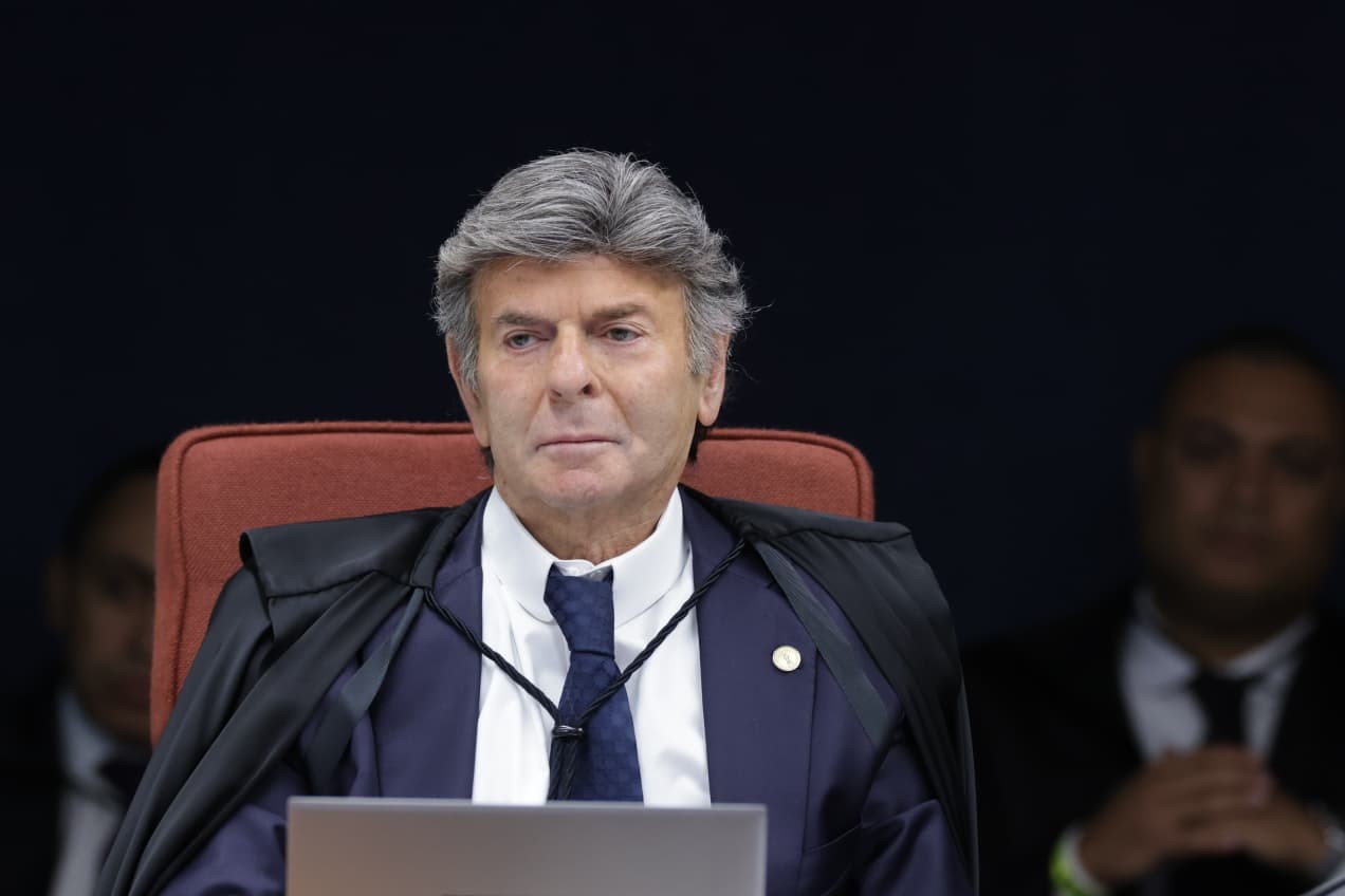 Fux nem sequer leu seu voto, mas interrompeu Moraes e já abriu duas divergências