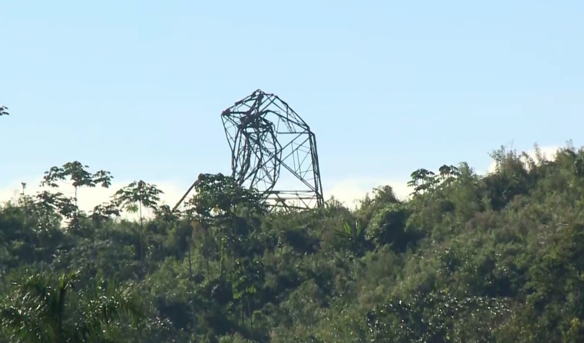 Torre de alta tensão foi danificada próxima ao local da queda de helicóptero que matou piloto em SC, dizem bombeiros