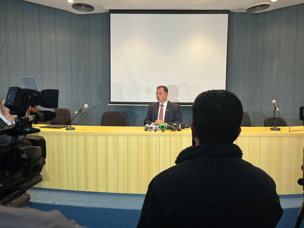 Delegado da PF falou sobre o caso nesta segunda (12) — Foto: Marcos Landim/RPC Foz do Iguaçu 