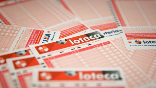 Loteca: por que o sorteio 1210 teve quase 15 mil ganhadores e o maior prêmio da história, segundo a Caixa - Loteria premia apostador que acerta vencedores de partidas de futebol. Segundo a Caixa, o grande número de apostas e resultados mais previsíveis fizeram com que prêmio do concurso 1210 fosse alto da história e o 6º maior em número de ganhadores do prêmio principal.