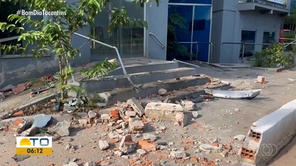 Motorista perde controle do carro e invade loja em Araguaína