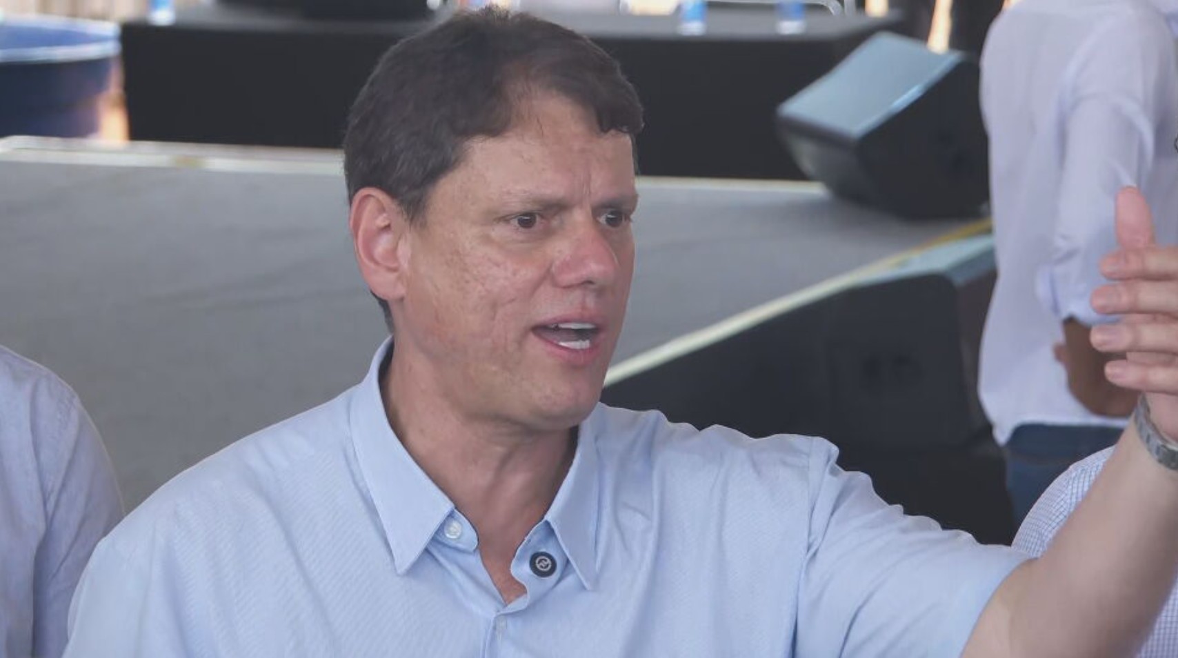 Tarcísio diz que não tem favoritos para candidato a vice em meio a disputas entre partidos da base