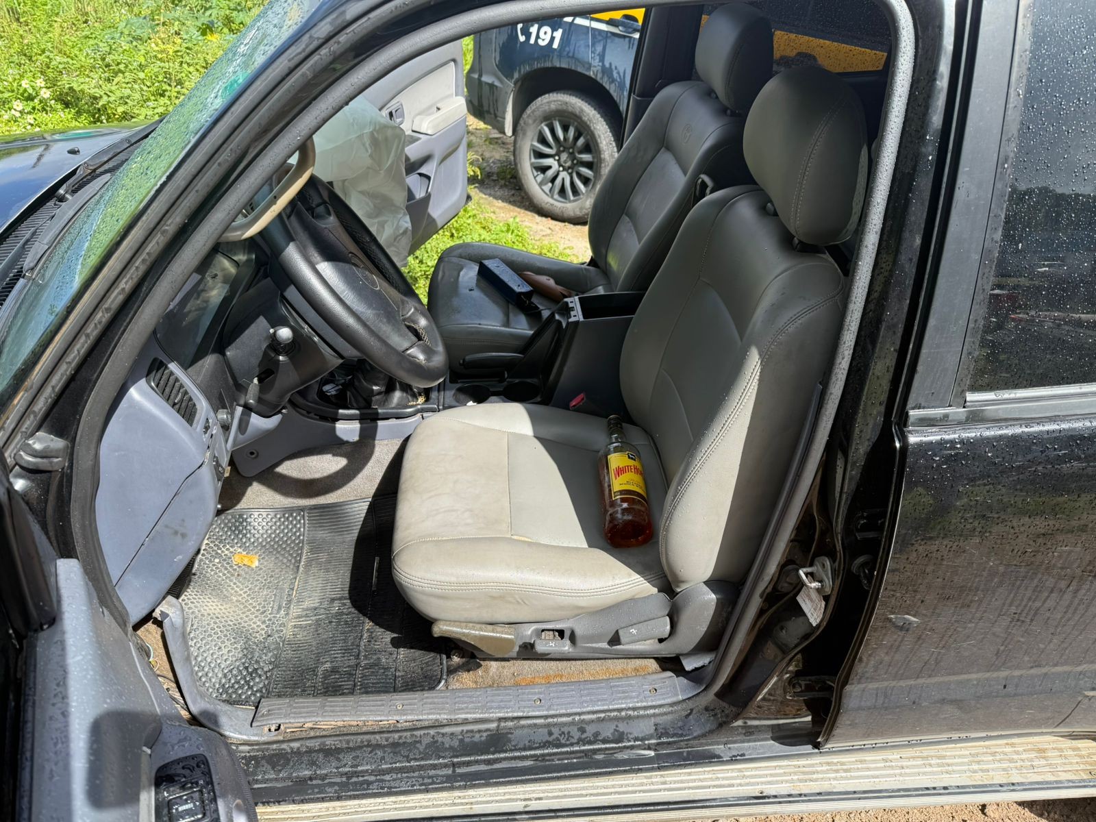 Motorista com sinais de embriaguez invade pista contrária e bate em outro carro, na BR-230, em João Pessoa 