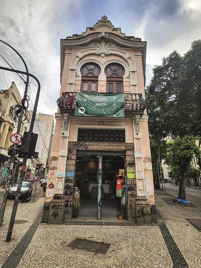 Armazém do Campo, na Lapa, é interditado após geóloga cair de varanda do estabelecimento