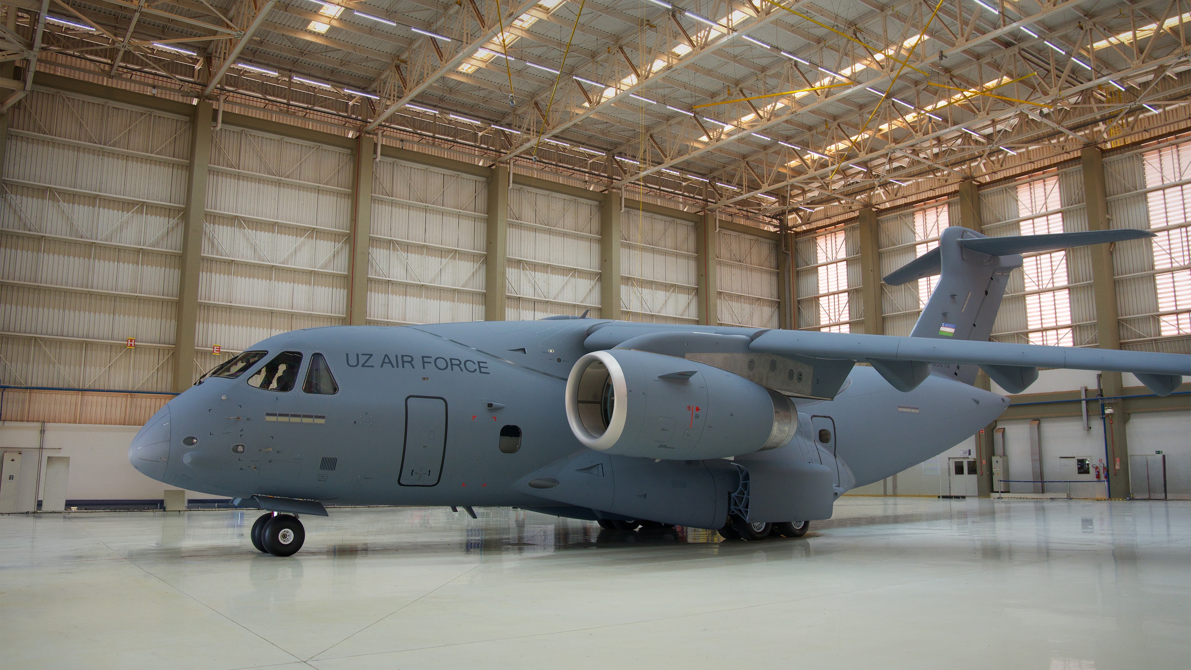 Embraer entrega o primeiro C-390 Millennium à Força Aérea do Uzbequistão