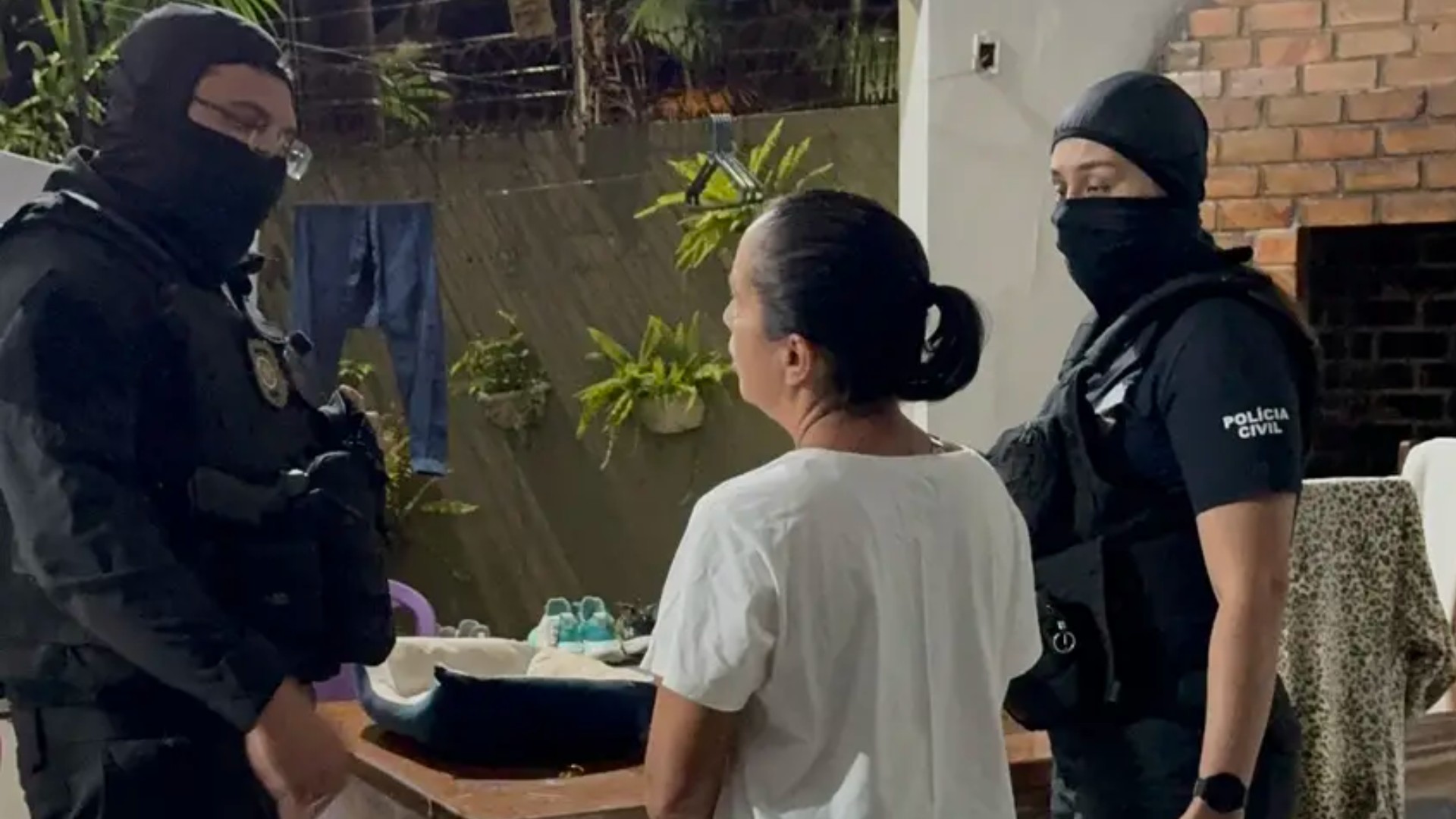 Mulher é presa em Belém durante operação nacional contra tráfico de drogas e lavagem de dinheiro