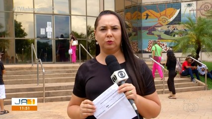 Começa julgamento de homem acusado de matar a mulher na frente dos filhos