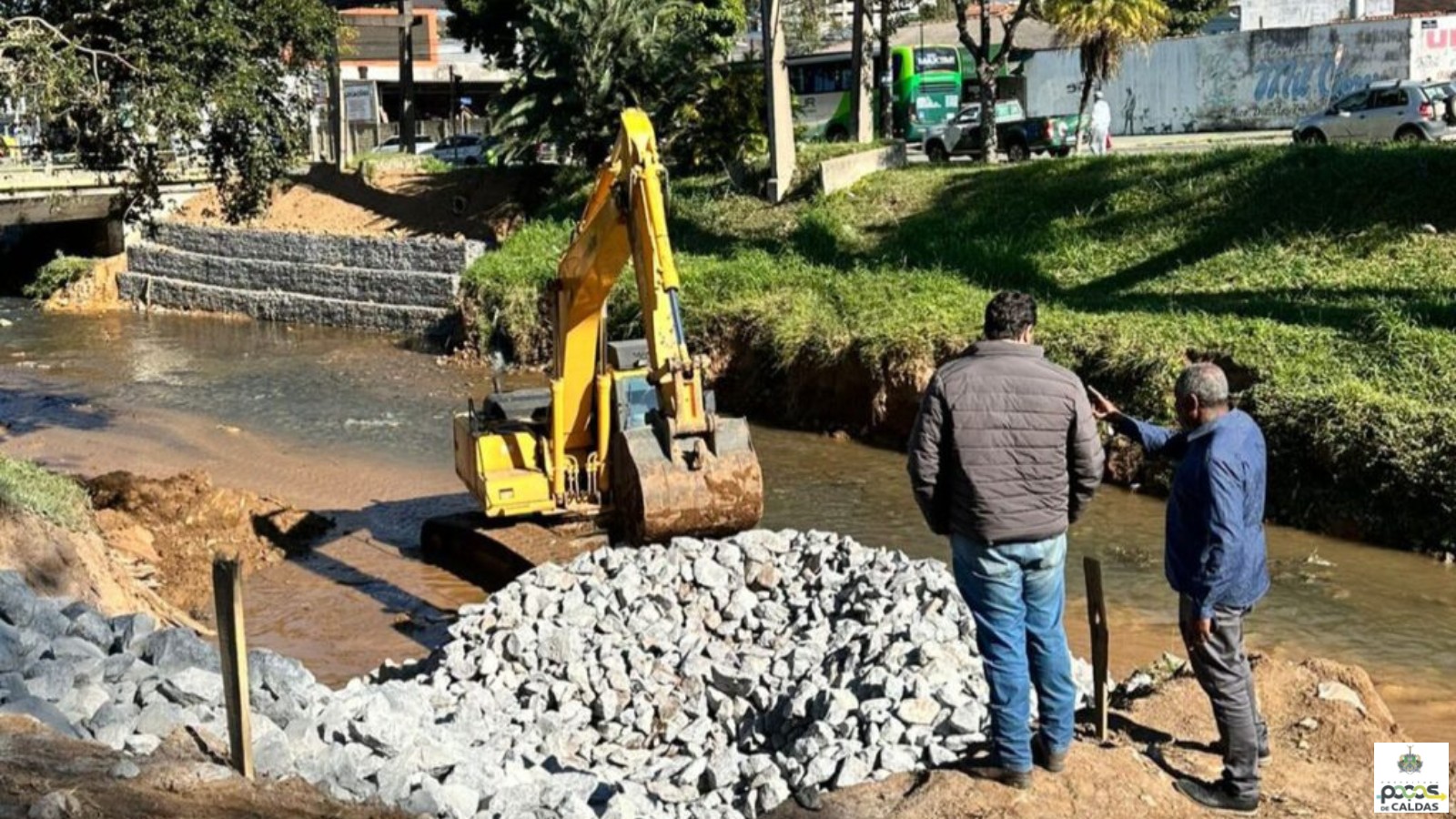 Obras de recuperação do Ribeirão Poços de Caldas avançam