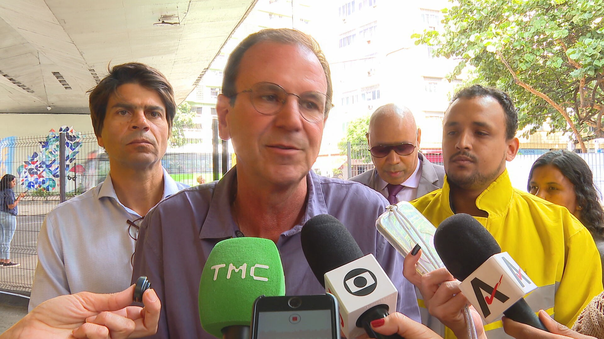 Paes promete zerar IPVA de motos de até 180 cilindradas em todo o RJ
