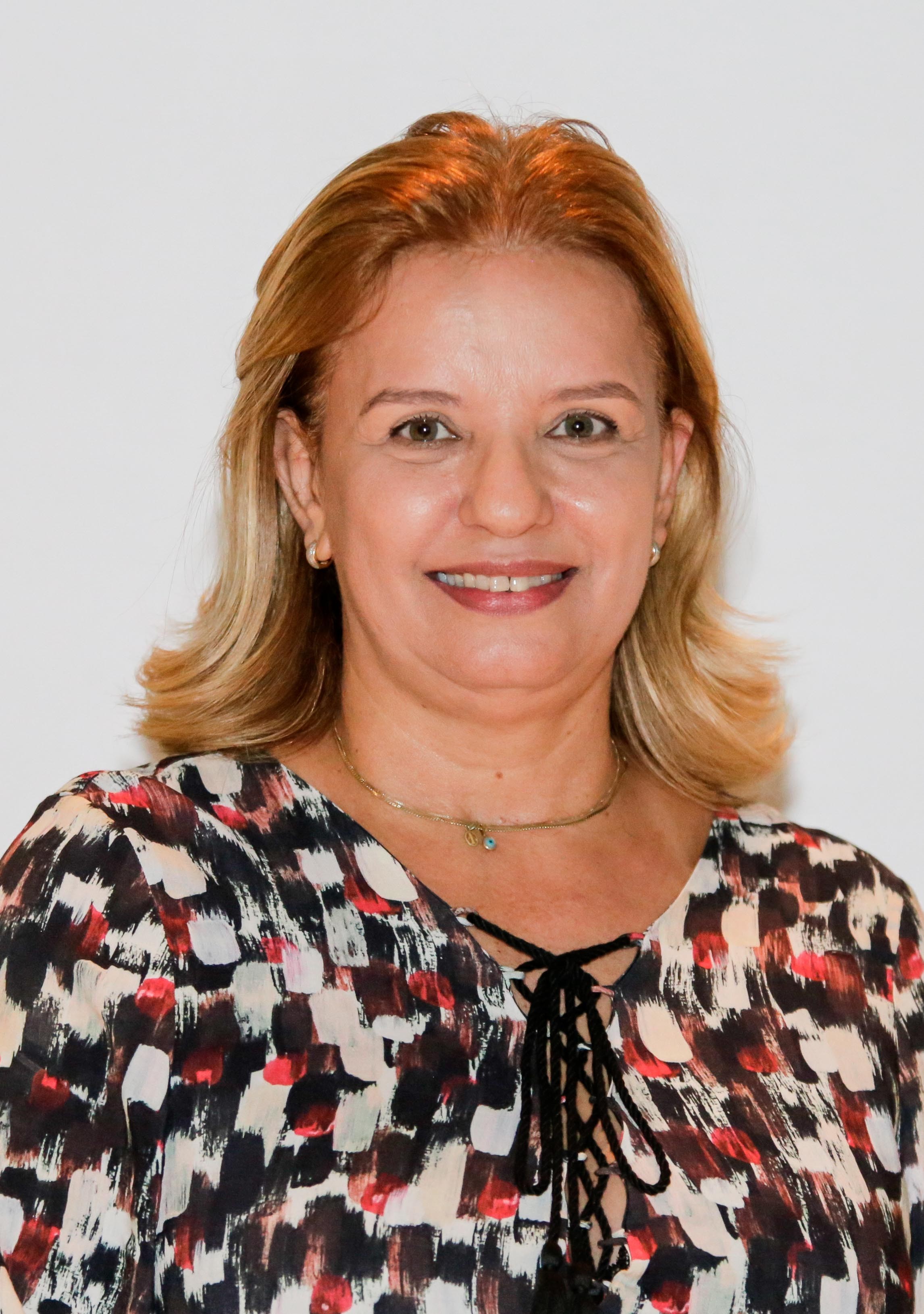 Ivânia Porto assume presidência da ACIC em Caruaru | G1