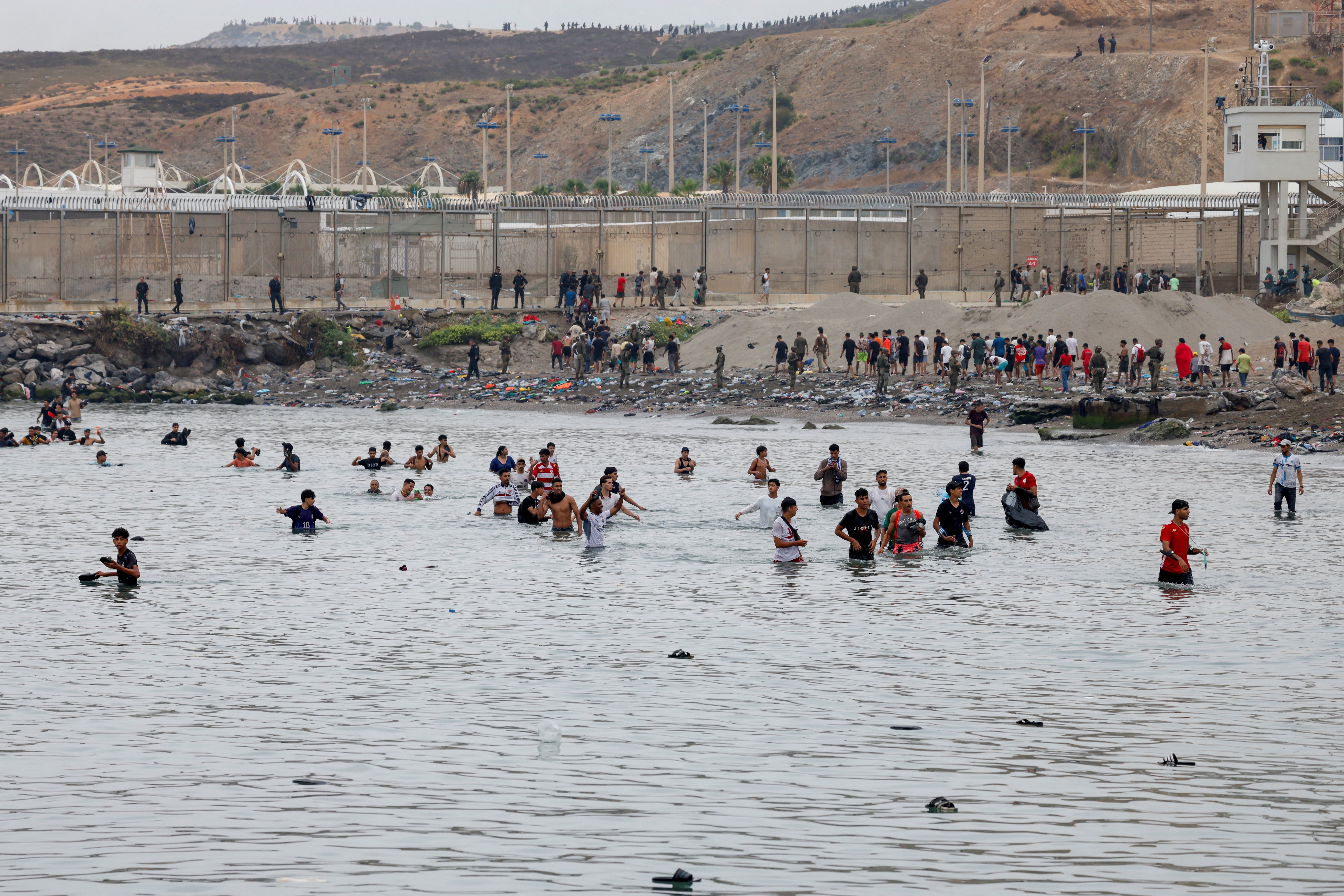Itália suspende livre fluxo de pessoas com a Espanha por crise de imigrantes em Ceuta