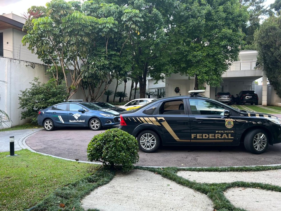 PF deflagra operação contra desvio de recursos públicos do SUS em cidades do Paraná e São Paulo — Foto: PF